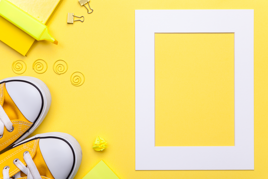Hello Yellow!  Vinyl Colors For Your Spring Decorating Projects